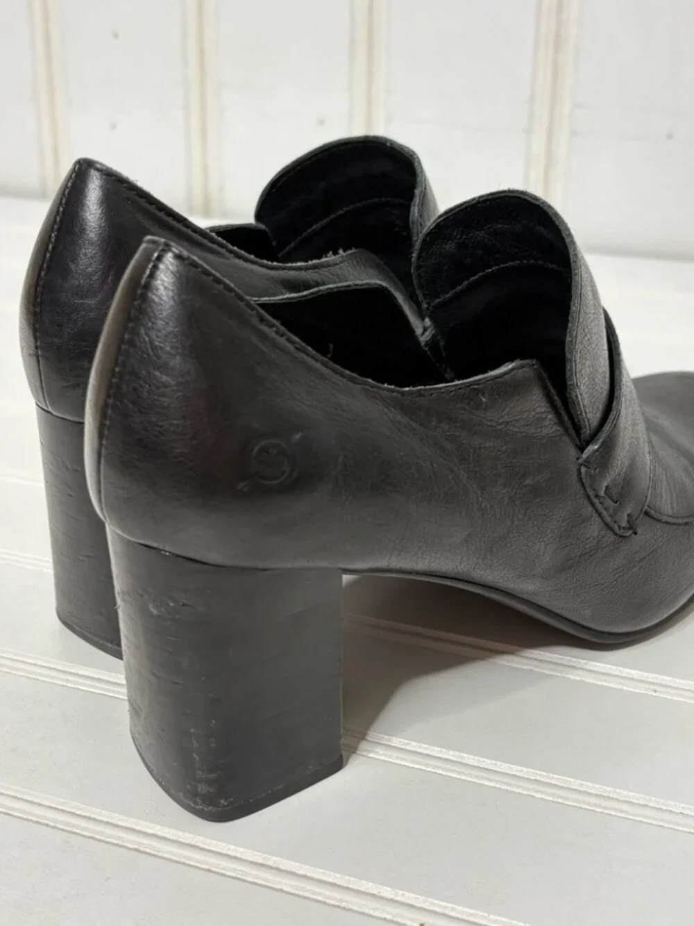 Born Women's Tyndall Pump Bootie Size 9.5 Block Heel Slip On Black Leather - Picture 7 of 9